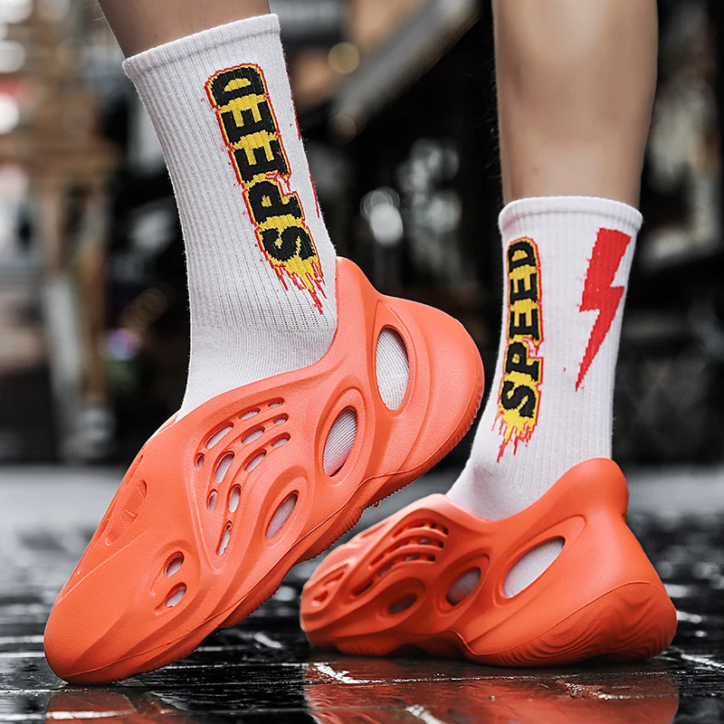 

New Fashion Men Sandals Casual Shoes Soft Mesh Couple Beach Slippers Foam Runners Comfort Flip-flops Slipper Men Swimming Sandal