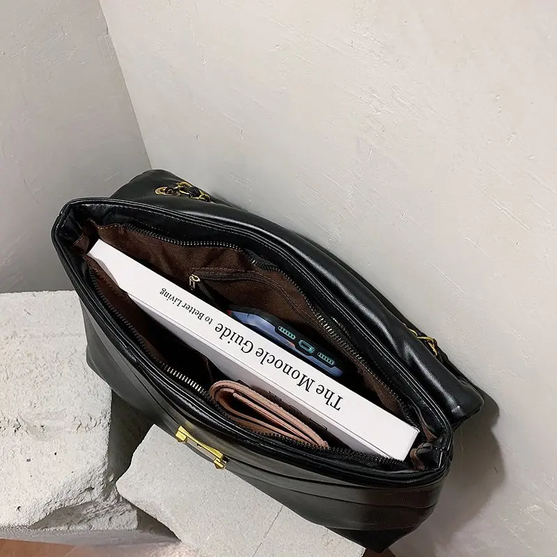 

Summer small bag female 2021 new trendy one-shoulder messenger chain bag fashion lady wild ins summer convenient large capacity