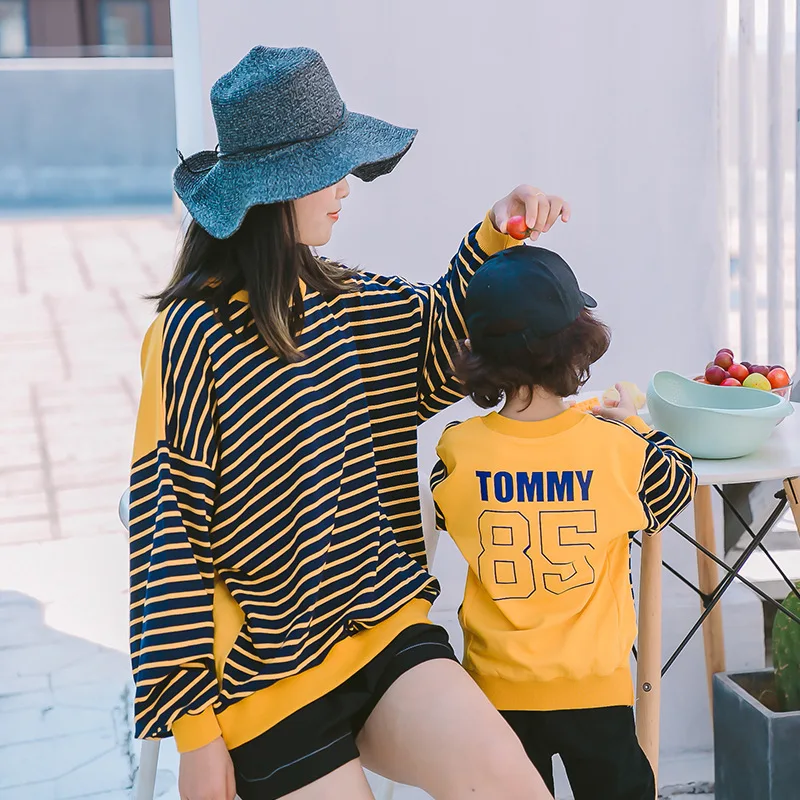 Одинаковая одежда для семьи толстовки мамы и дочки Хлопковая полосатая