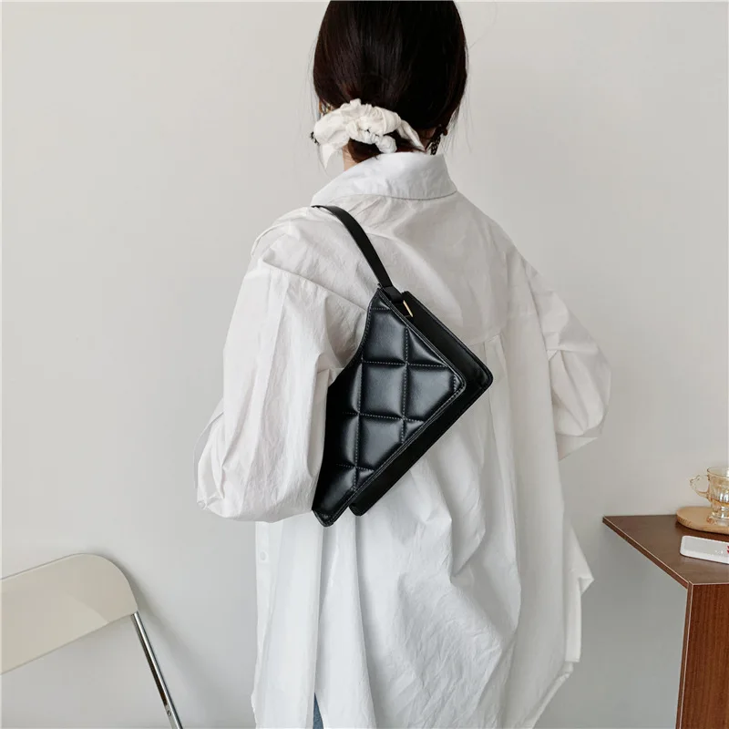 

Women's Bags 2021 New Summer Shoulder Underarm Trendy Fashion Messenger Rhombus Thread Multicolor Ladies Small Bag for Phone