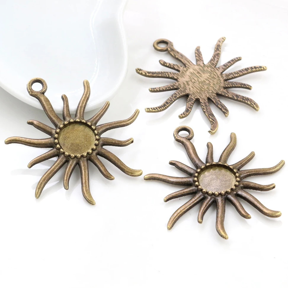 8pcs 12mm Inner Size Antique Silver and Bronze Fashion Style Cabochon Base Cameo Setting Charms Pendant - Цвет: Antique Bronze