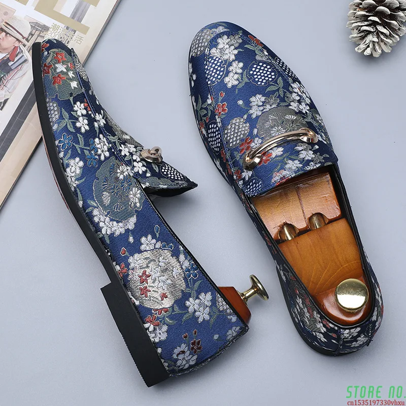 

Men Casual Embroider Shoes Big Size 38-48 Flats Shoes For Men Loafers Shoes Soft Comfortable Man Footwear