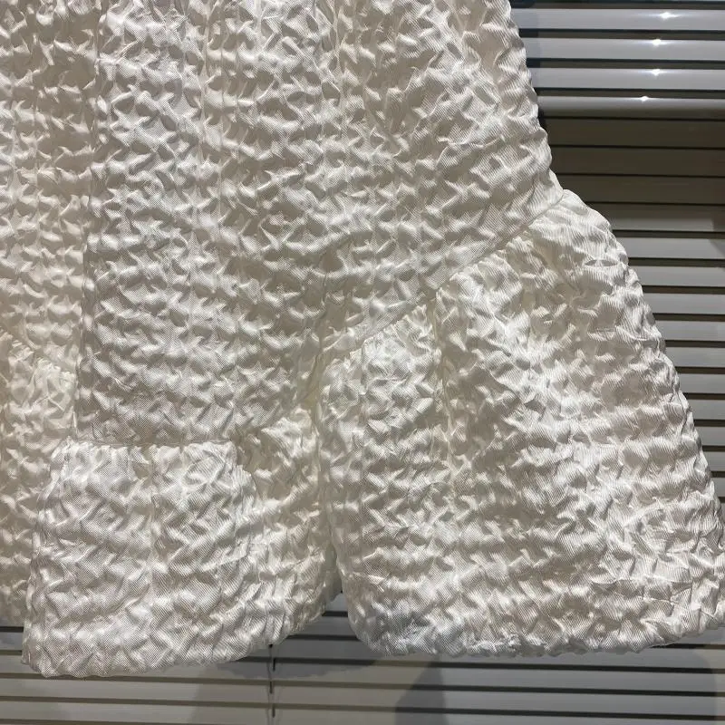 

2021 Summer New Fashion Skirt High Waist Pleated Three-Dimensional Embossed Solid Color Elegant A- Line Short Skirt for Women