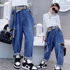 Демисезонные брюки для девочек, детские джинсовые брюки, уличная одежда в стиле бойфренд с ремнем сбоку от 4 до 13 лет