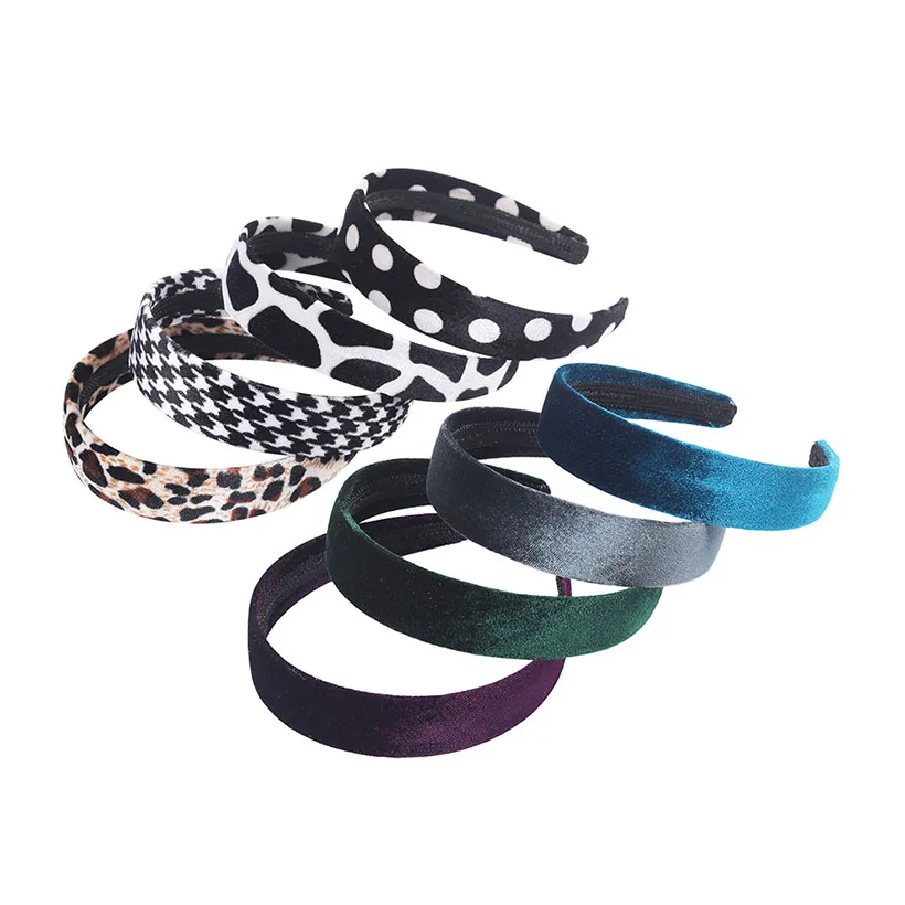 Женский бархатный ободок LEVAO простой однотонный золотистого цвета в полоску