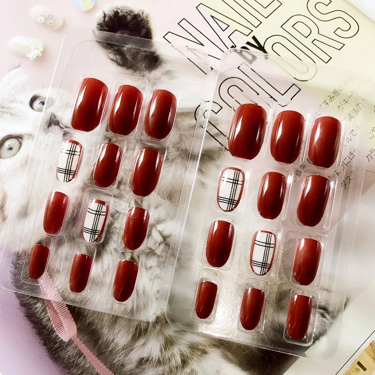 

24 pcs Long Oval Fake Nails With Pre Glue Full Cover Faux Ongles Wine Red False Nail Tips With Blake White Lattice Edge Designs