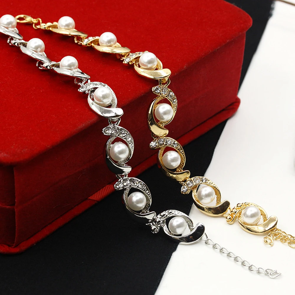 

Rhinestone Pearl Bracelet Adjustable Metal Chain for Women Girls Fashion Elegant Exquisite Wrist Chain Jewelry