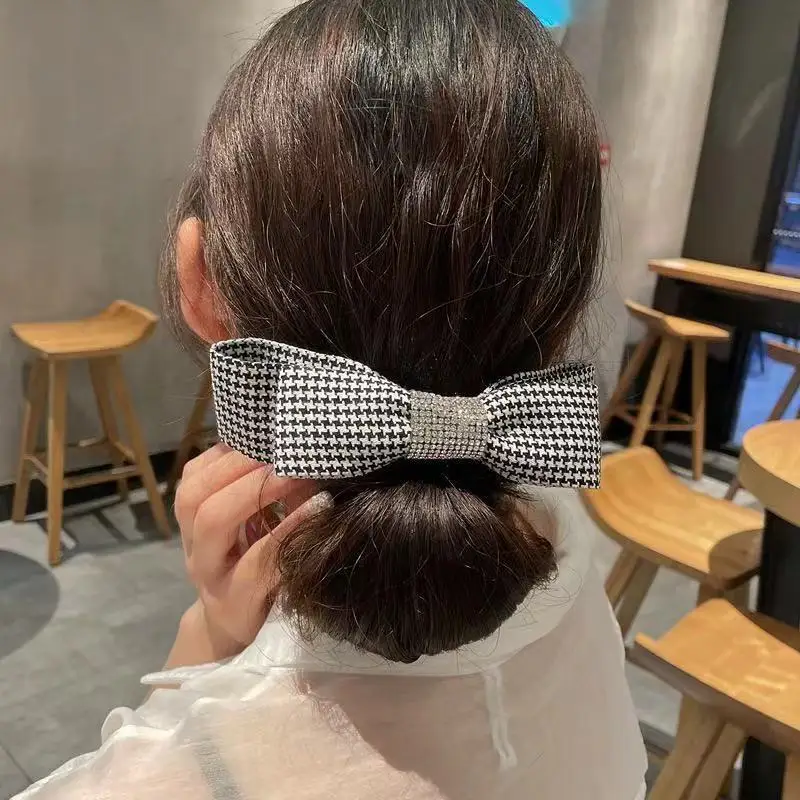 

Корейская версия простых «гусиные лапки», аксессуары для волос для девушек, большой бант стразы, модный и элегантный зажим, весенний зажим С...