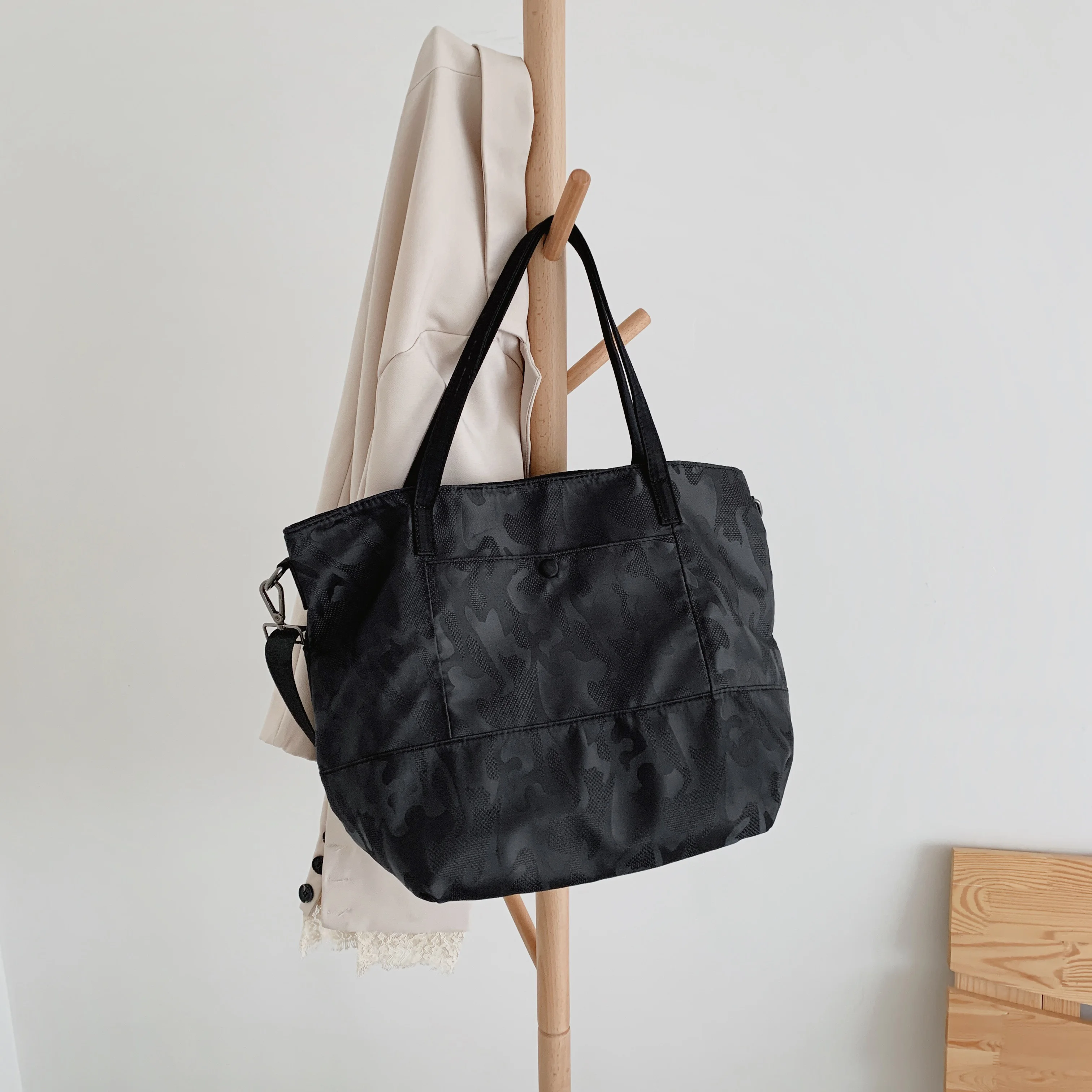 

Casual Shopping Bag High Quality Eco friendly Reusable Grocery Tote Handbag Lightweight Shoulder Bags