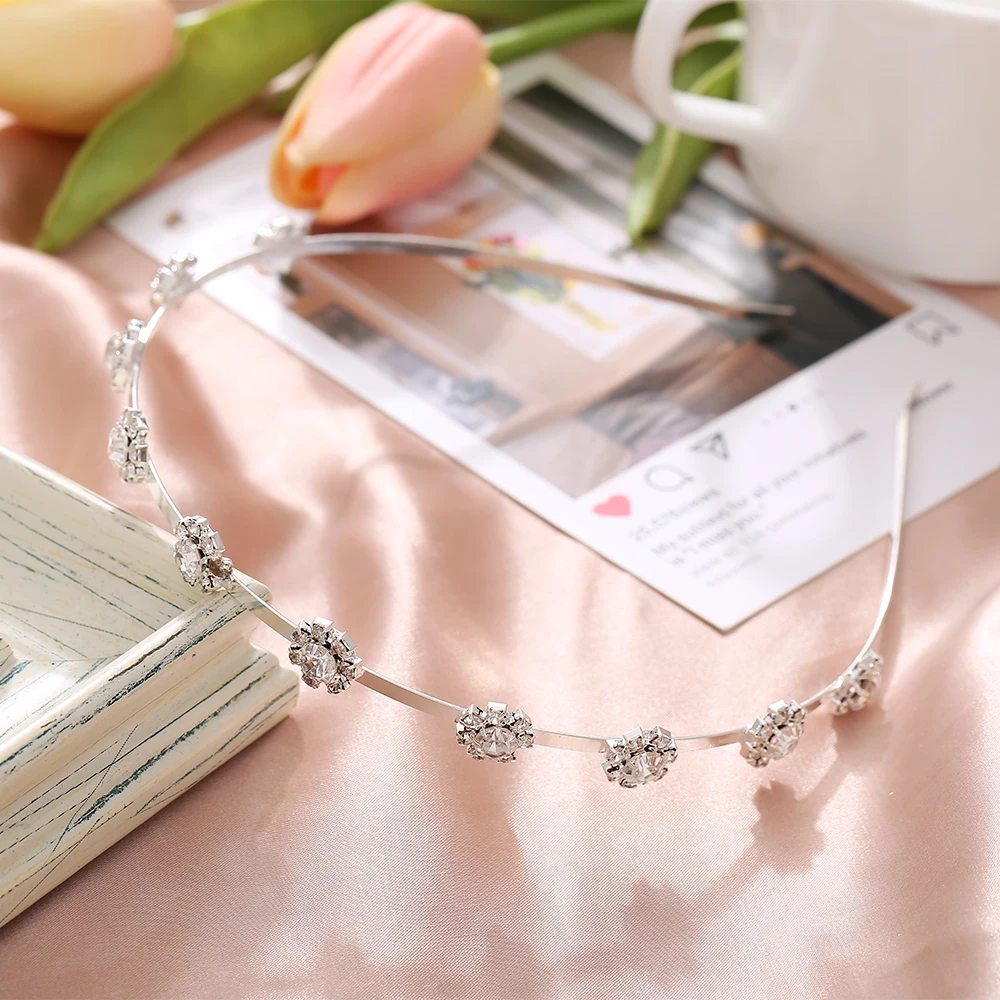 Ободок для волос Женский тонкий металлический с жемчугом и кристаллами |