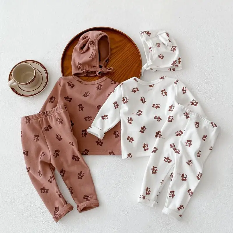 

2022 Spring Autumn Newborn Clothes Boys Casual Long Sleeve Girls Cute Bear Love Print Pattern Top + Pants + Hat Three Piece Suit