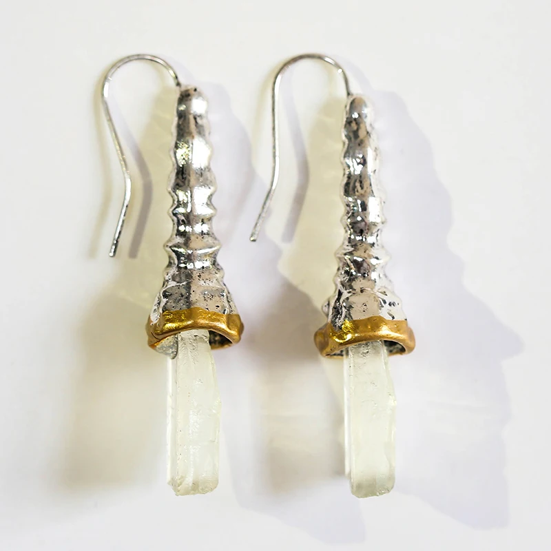

Novel Irregular Lcicle Shape White Crystal Earrings Tribal Vintage Torch Metal Swing Dangle Earrings For Women Z3D395