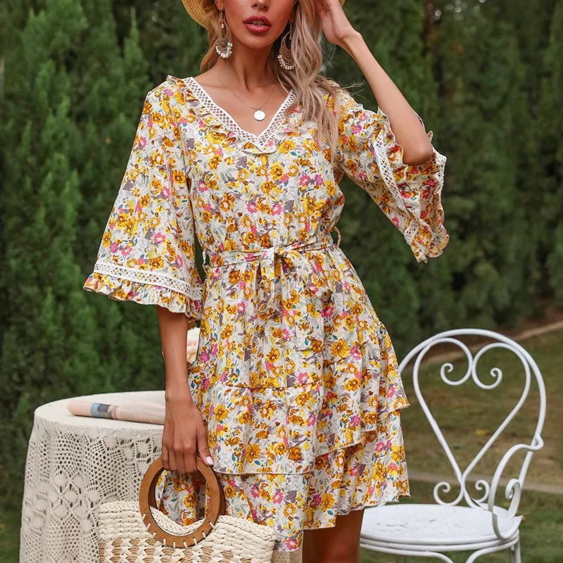 

Women'S V-Neck Flared Sleeves Print Stitching Lace Ruffled Dress