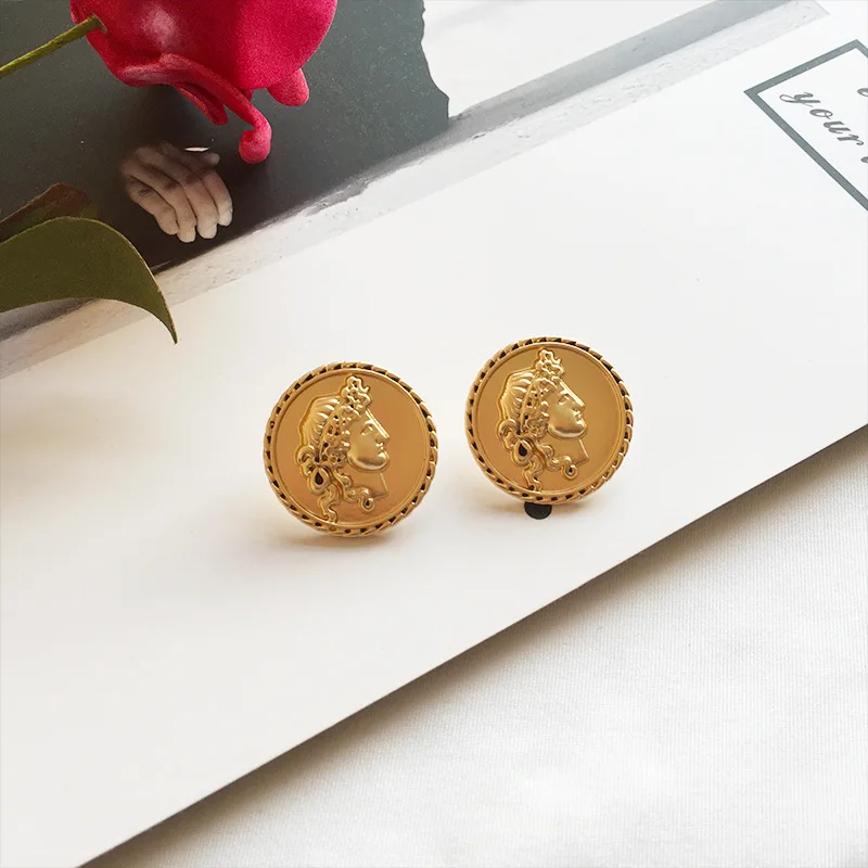 Серьги гвоздики в виде 2021 Корейском стиле модные серьги Золото для женщин