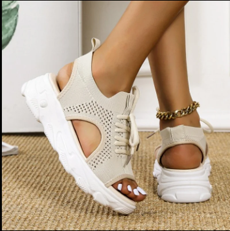 Женские босоножки на низком каблуке летние сандалии-гладиаторы с плоской