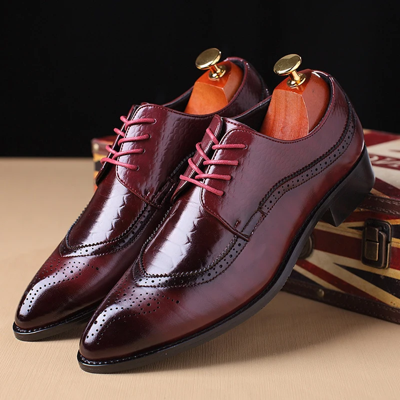

Big Size Men Leather Casual Shoes Gentleman Pointed Toe Party Leather Dress Shoes All-match Brogue Shoes