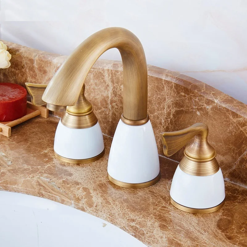 

3Pcs=1Set Basin Faucet, Bathroom Mixer Deck Mounted Sink Tap, Basin Faucet Set Ceramic Copper Faucet Golden Finish Mixer Tap