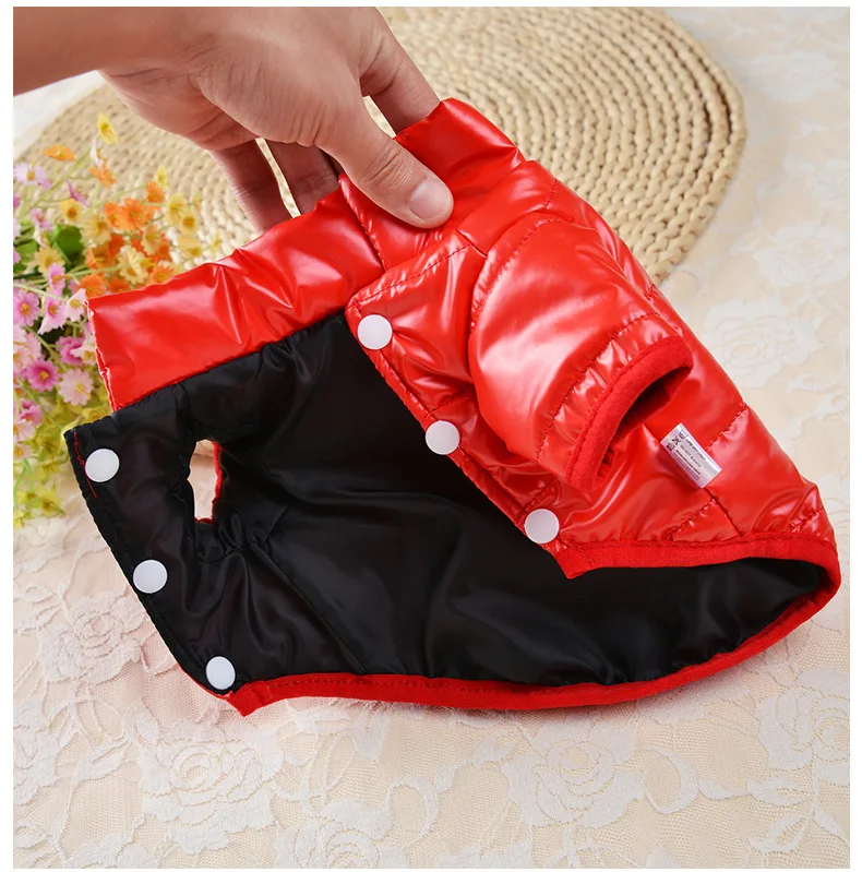 Зимняя одежда для маленьких собак 2022 теплая водонепроницаемая куртка-пуховик
