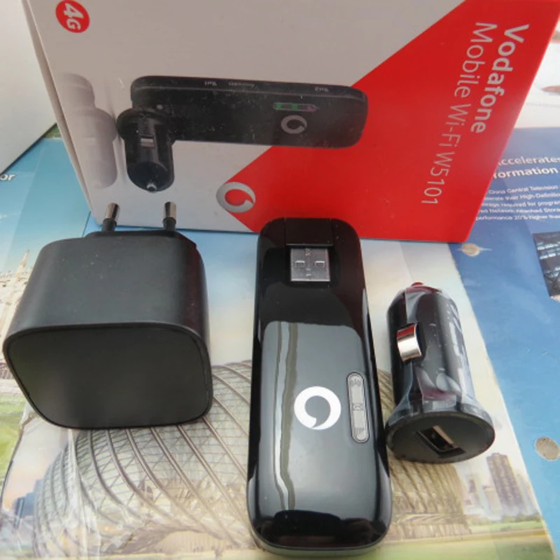 Unlocked W5101 4G LTE Carstick CAT4 Mobile Router USB Stick With Rotatable Support 4G 800/900/1800/2600 MHz