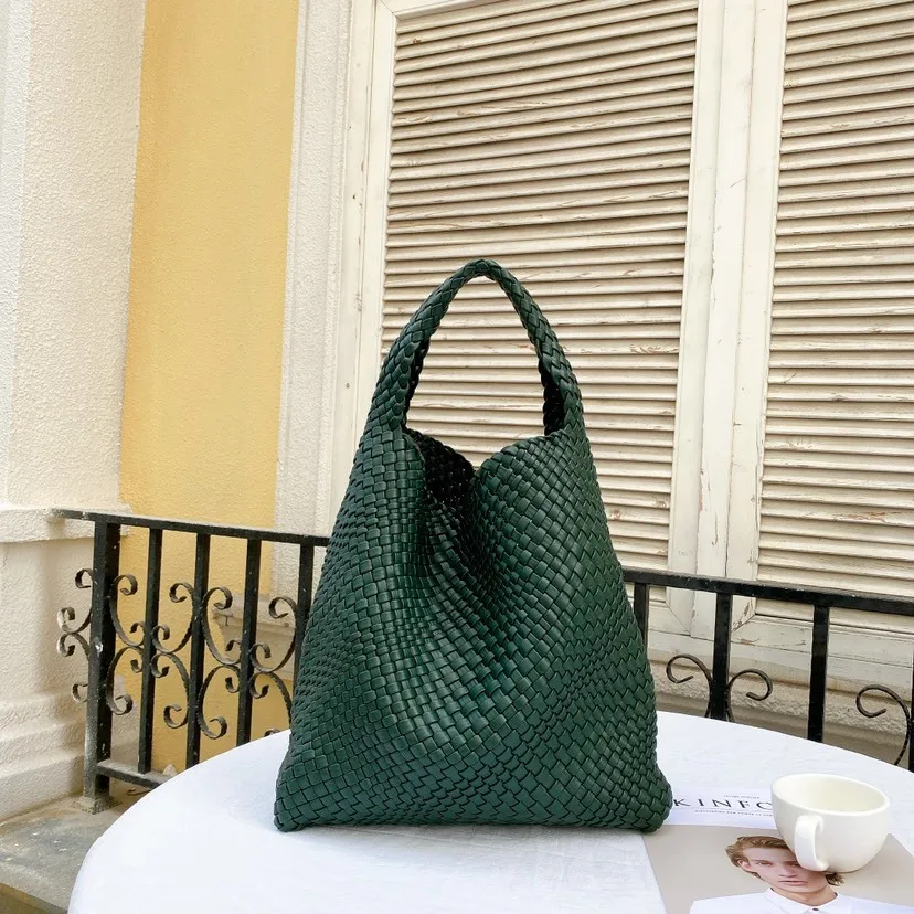 

FIRMRANCH Women's Bag 2021 New Solid Color Retro Woven Tote Bag All-match One-shoulder Underarm Bag