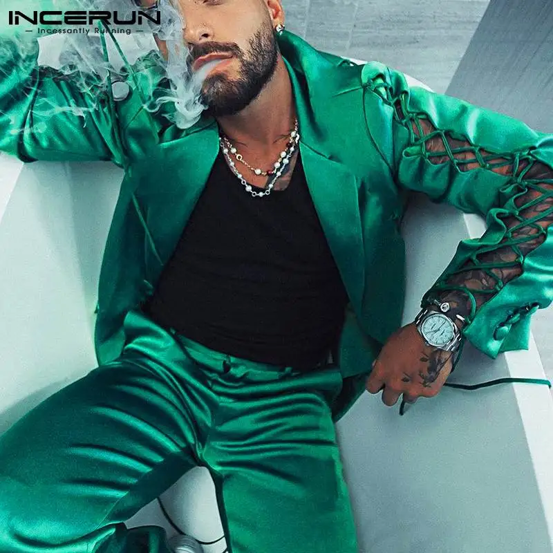 

Пиджак мужской атласный с отложным воротником, длинным рукавом и пуговицами