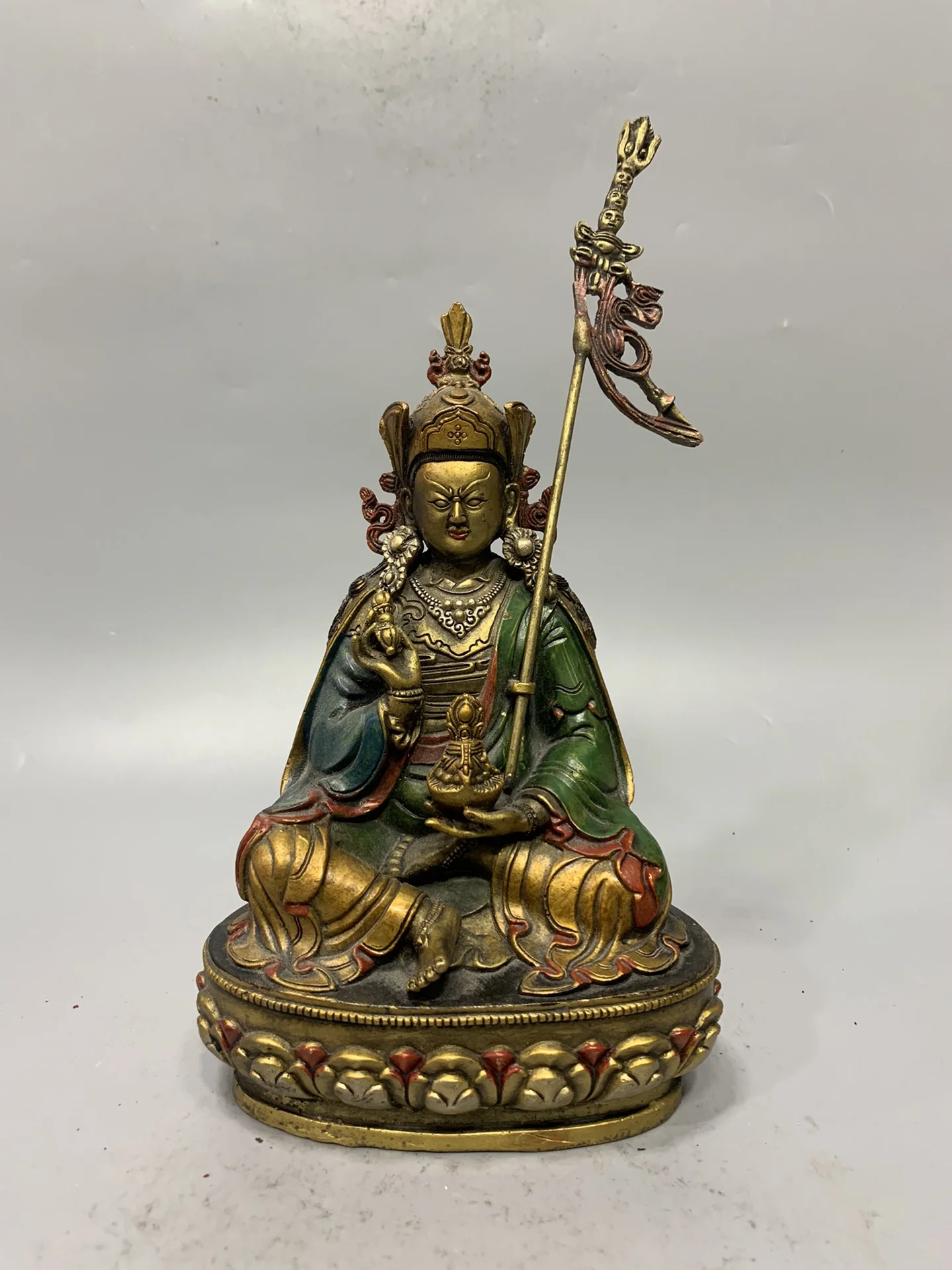 

Статуэтка Будды Sheng в старинном стиле из меди