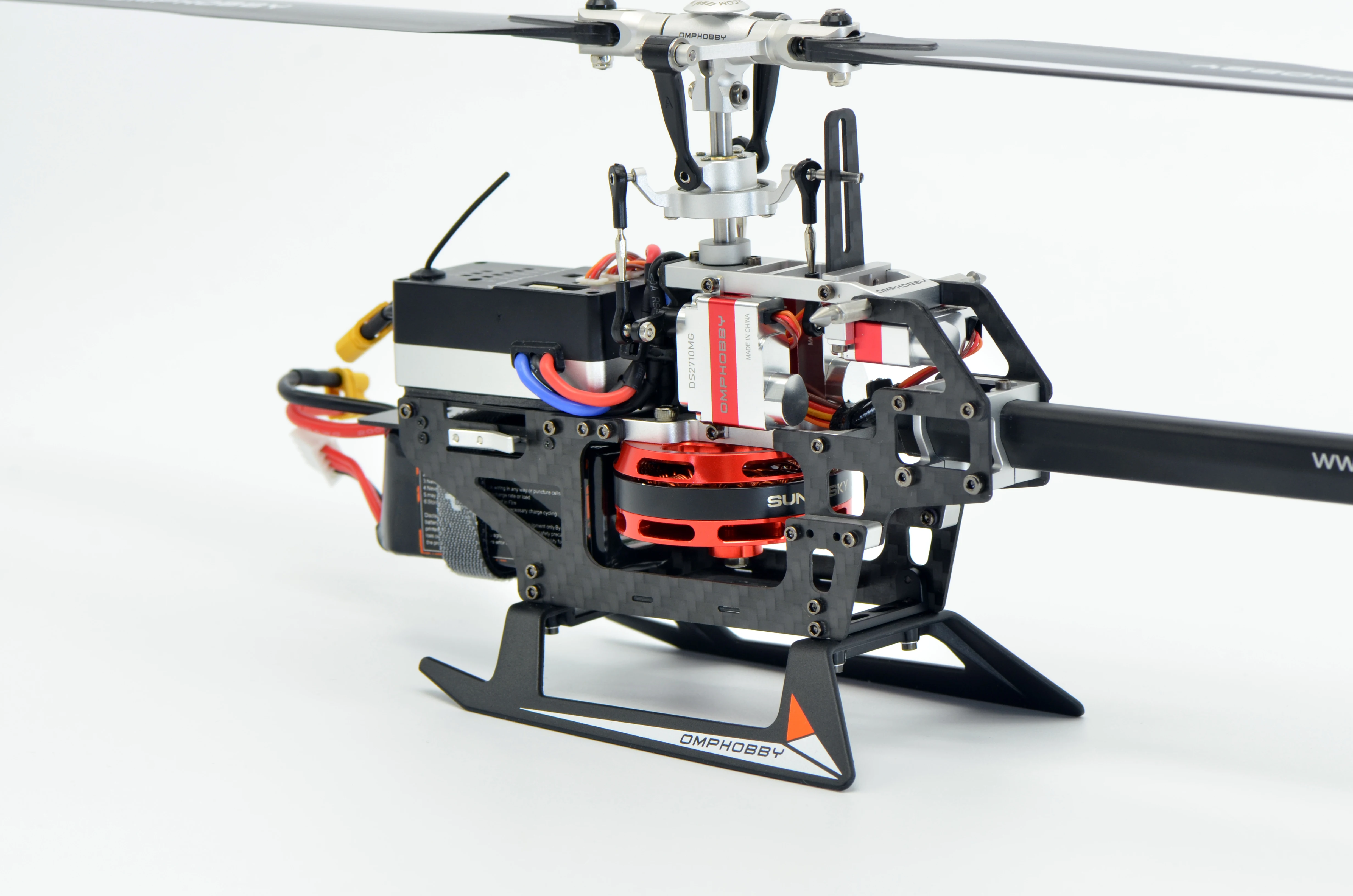 OMPHOBBY M2 V2 3D Flybarless Dual Brushless Motor Direct Drive RC вертолет без дистанционного