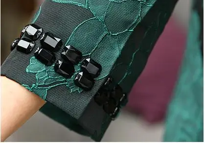 

2018 Woman Fashion Clothes , Womens Green Red Dobby Floral Trench Coat , 4xl 5xl Beads Elegant 3/4 Sleeve Long Coats for Women