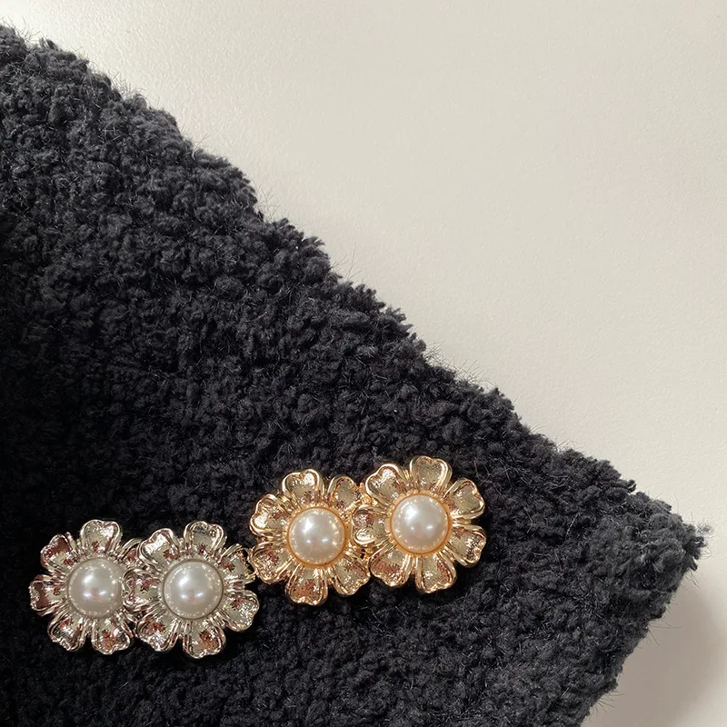 

10pcs/lot Size:20-25mm Aristocratic Style Pearl Flower Buttons Metal Shank Button for DIY Garment Sewing Accessories(SS-2712)