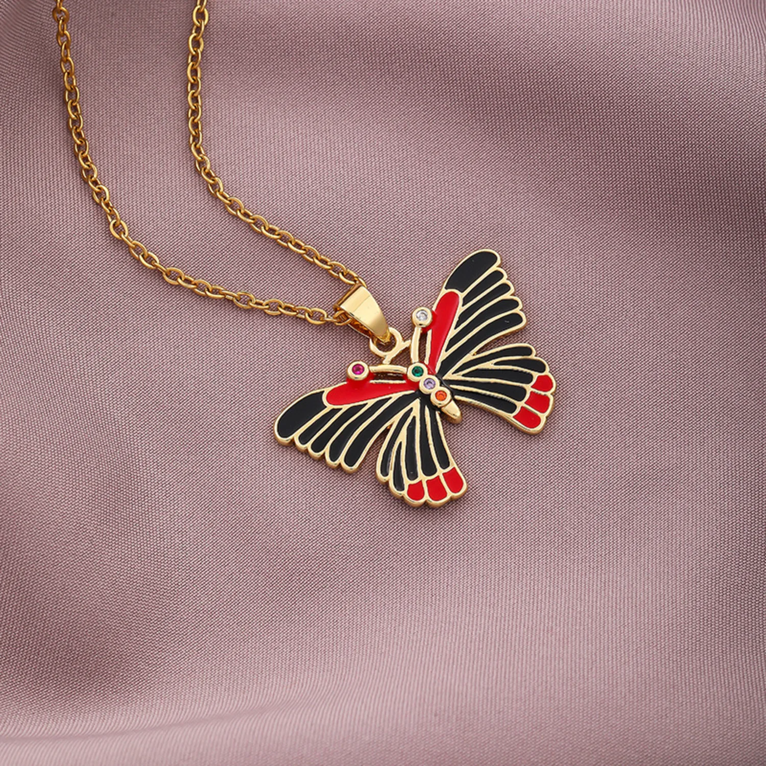 

Summer Women Suitable Size Vintage Insect Copper Black Red Colors Moissanite Butterfly Lover Kawaii Dainty Luxury Neck Chains