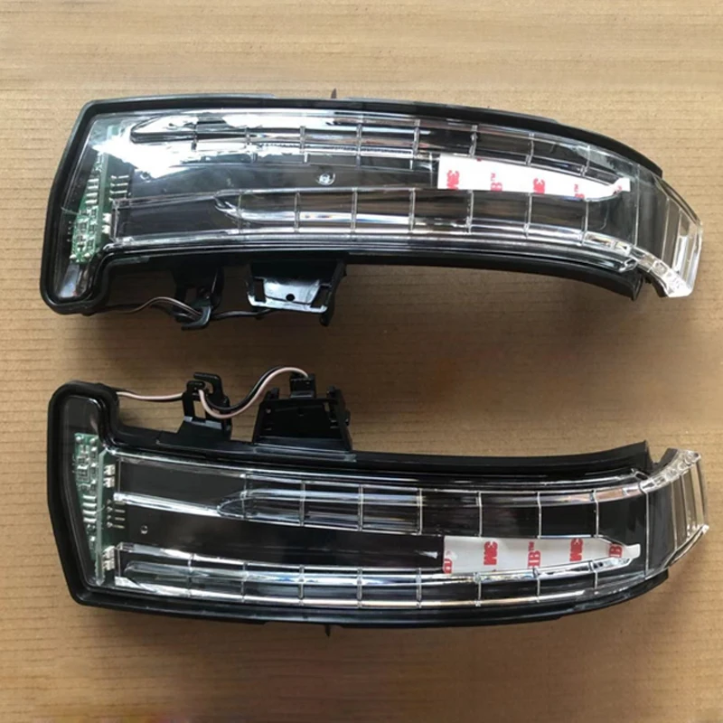 Боковой указатель поворота зеркала заднего вида LH / RH для Benz W204 W212 W221 E280 E300 C180 C200 S350