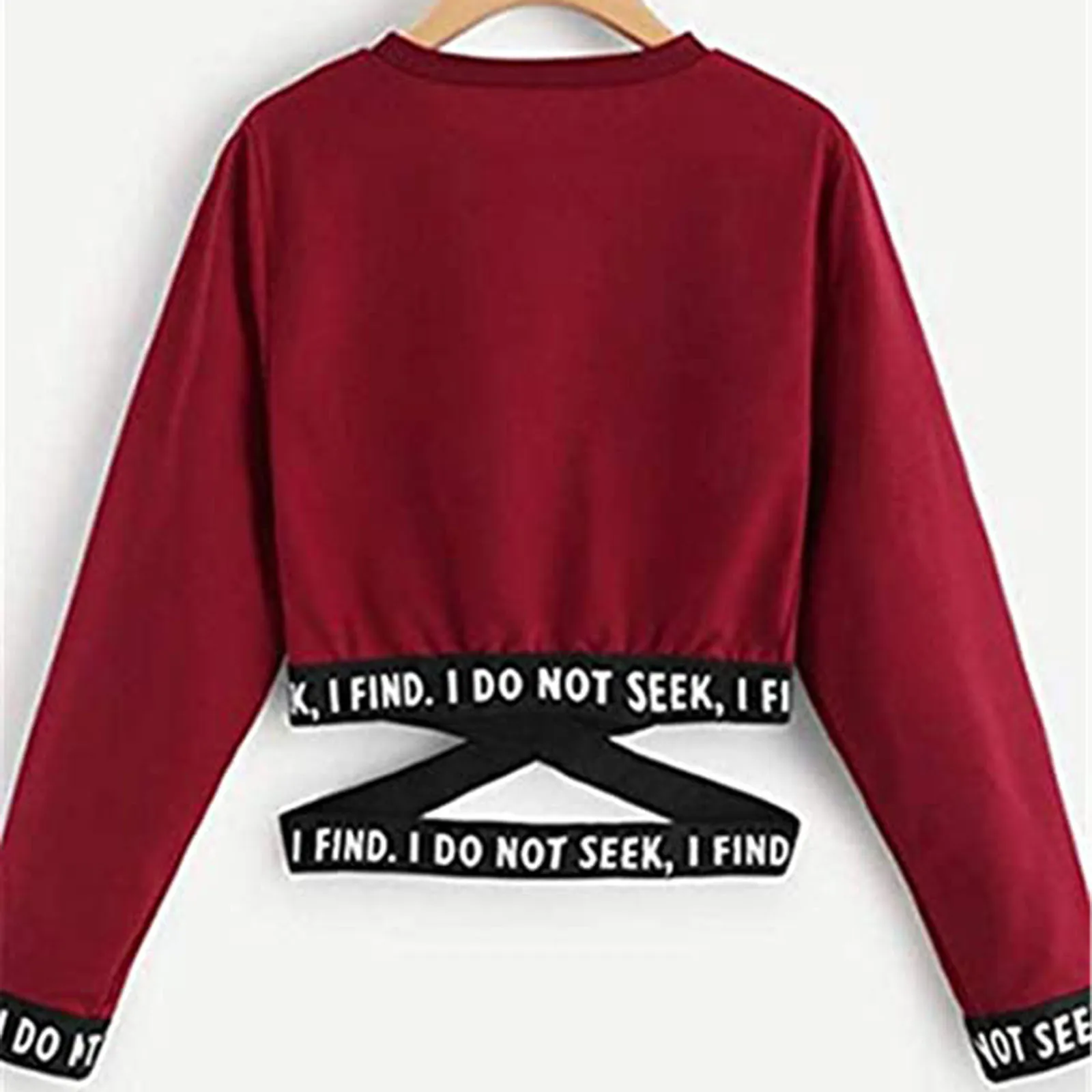 Женский Укороченный свитшот с надписью I DO NOT SEEK круглым вырезом и длинным рукавом