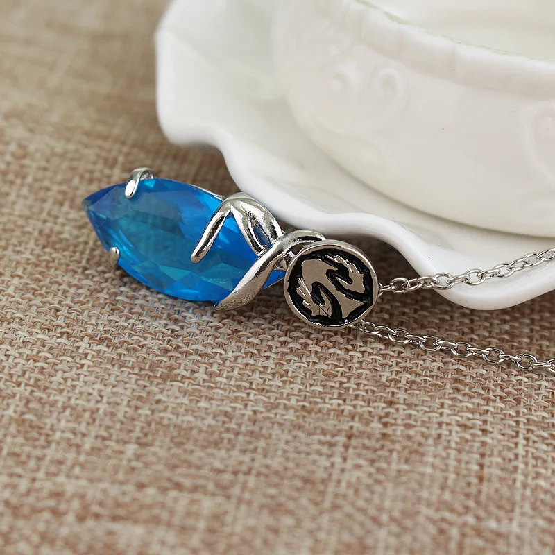 

Hot Game FINAL FANTASY VII Yuna Necklace Blue Crystal Long Link Pendants Fashion Charm statement jewelry Gifts For Women gift