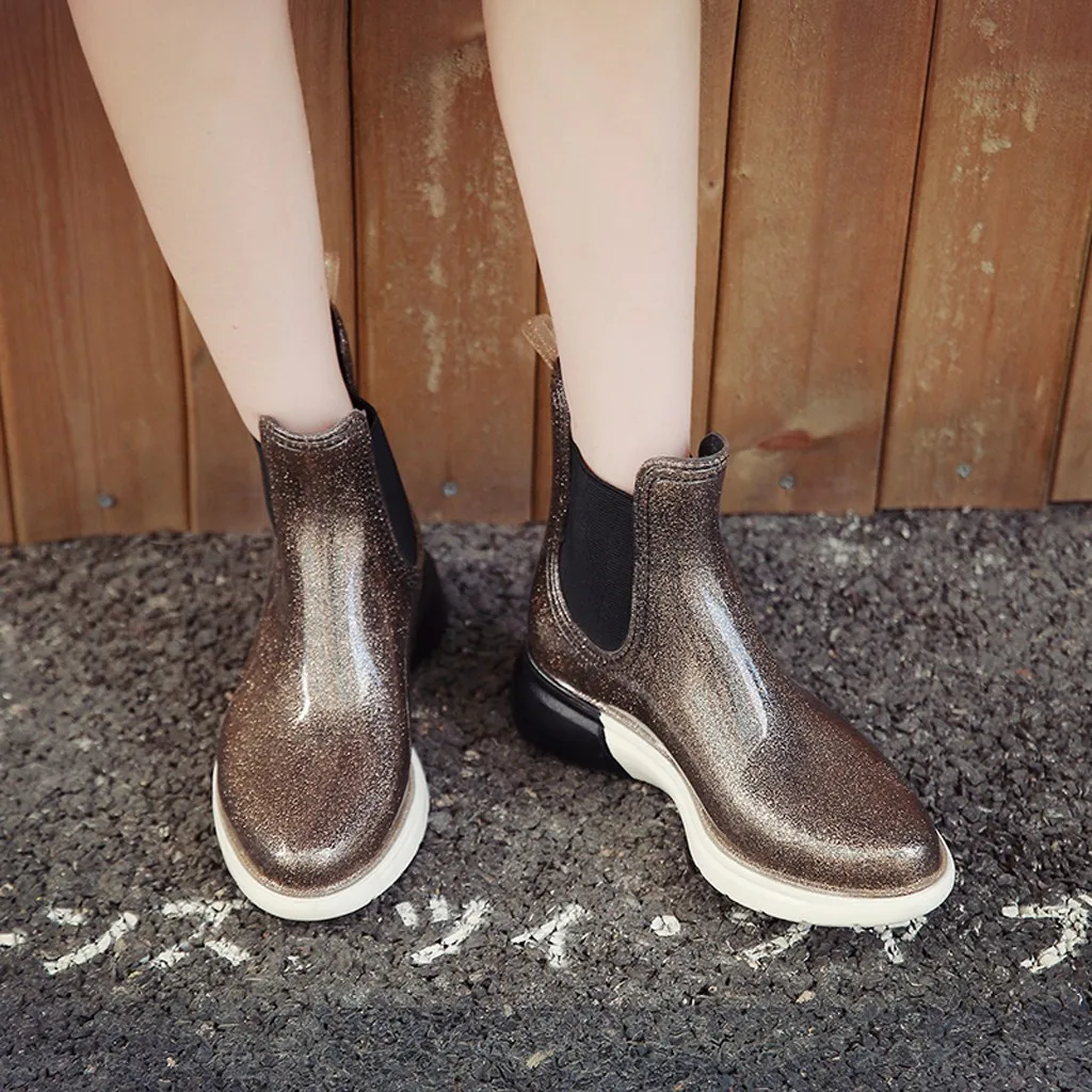 Short Rain Boots for Women Fashion Slip-On Flashing Waterproof booties European Ladies shoes ботинки женские зимние new