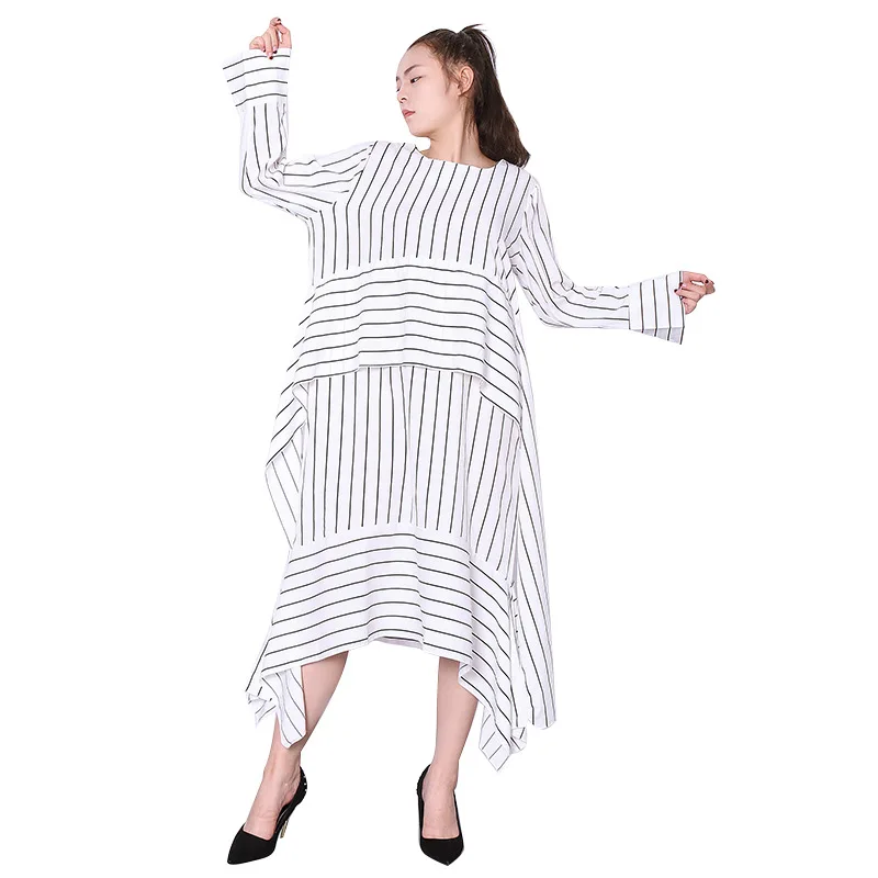 

Early new 100.00kg fat mm size women's loose round neck irregular lace striped dress