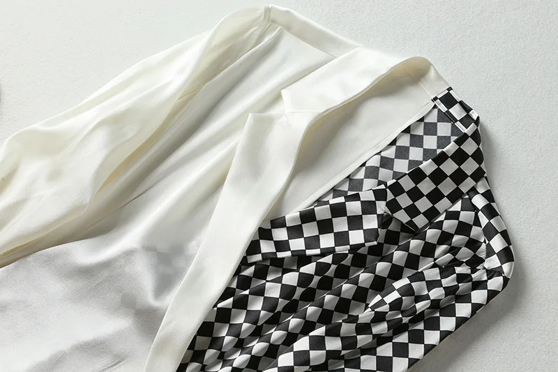 

European and American women's dresses for spring 2021 Long-sleeved suit collar Splicing plaid print Fashion silk shirt