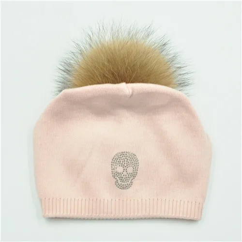Real Fur Winter Hat Raccoon Fur Pom Pom Hats Shining Rhinestone For Women Brand Thick Women Hat Wholesale Knitted Beanies Cap - Цвет: Pink