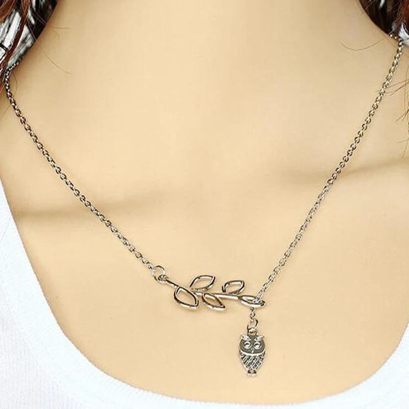 Женское ожерелье с подвеской крестом простое геометрическим узором в виде