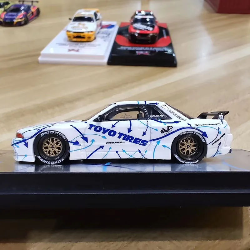1:64 Skyline R32 Ограниченная серия GT R ракеты кролик брелок для автомобильных ключей