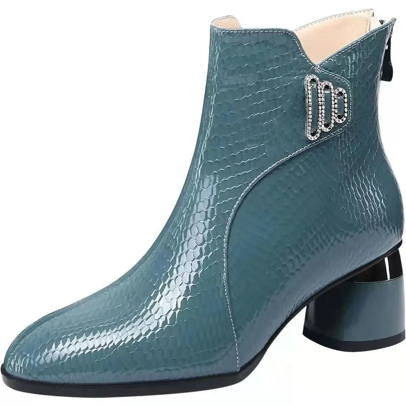 

Женские модные зимние ботинки для мам из бархатной кожи, женские ботинки с круглым носком на толстой подошве, Водонепроницаемые кожаные бот...