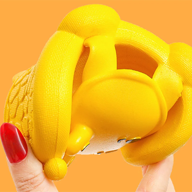 Тапочки пляжные унисекс милые Мультяшные шлепанцы мягкие Нескользящие из ПВХ