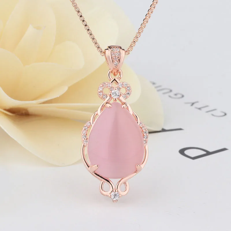 

Korean version of silver plated necklace female natural powder crystal hibiscus stone pendant rose gold clavicle chain jewelry