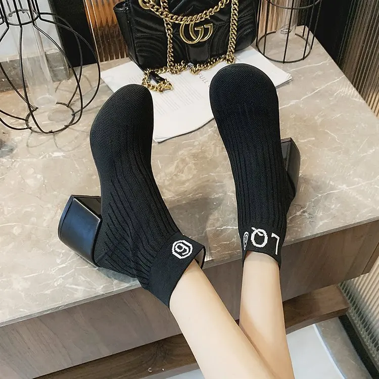 Желтые черные сапоги-носки на высоком каблуке женская зимняя обувь элегантные