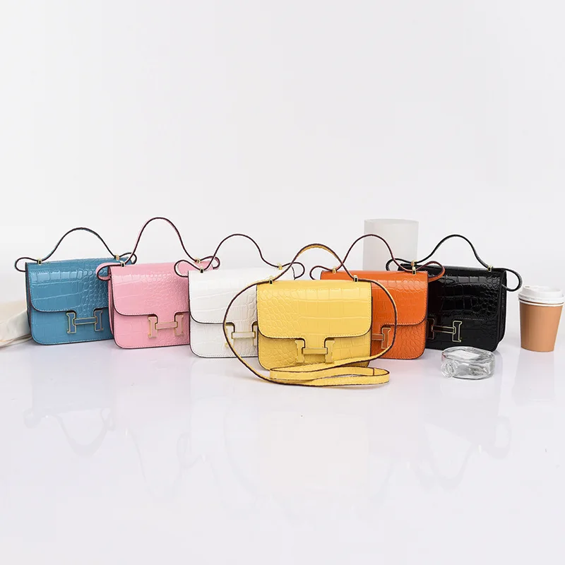 

2021 New Fashion Crocodile Pattern Letter Buckle Saddle Bag Single Shoulder Diagonal Small Square Bag Purses and Handbags Luxury