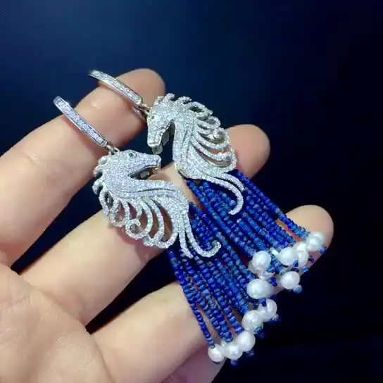 

Серьги с натуральным круглым граненым Лазуритом, покрытым серебром, с фианитами