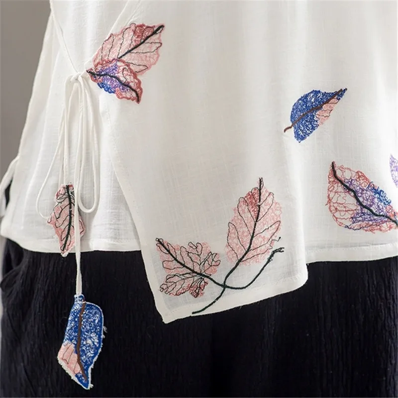 Женская льняная рубашка из рами с коротким рукавом и вышивкой |