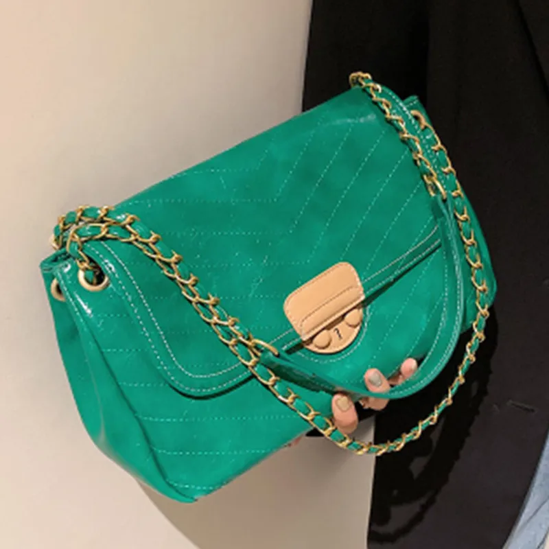 

Big Quilted Shoulder Bags for Women Luxury Soft Leather Crossbody Bag Large Capacity Messenger Bag Ladies Chain V-line Handbags