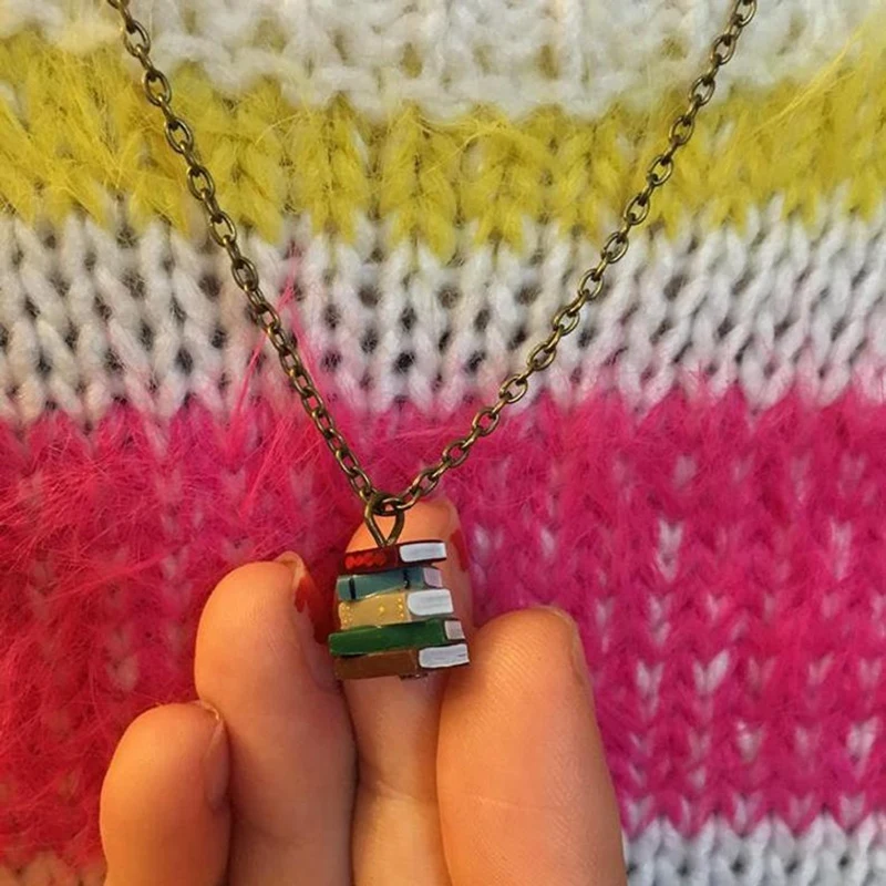 Модное ожерелье с подвеской в виде книжки стиле ретро для женщин разноцветными