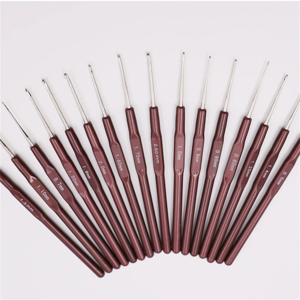 

16pcs Plastic Handle Crochet Hooks Handle Knitting Needles Set Crochetings And Knittings 0.5mm-2.5mm 16 Size