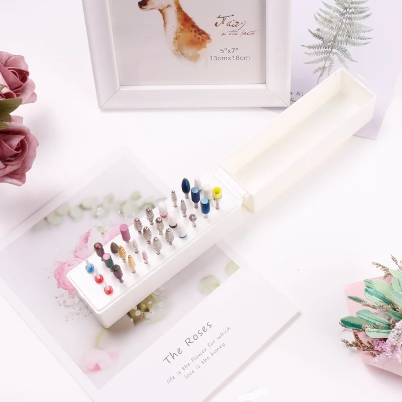 Фреза для хранения гвоздей с 30 отверстиями |